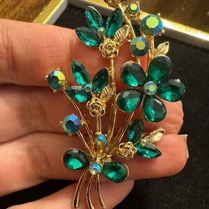 Elegant Gold and Green Floral Brooch